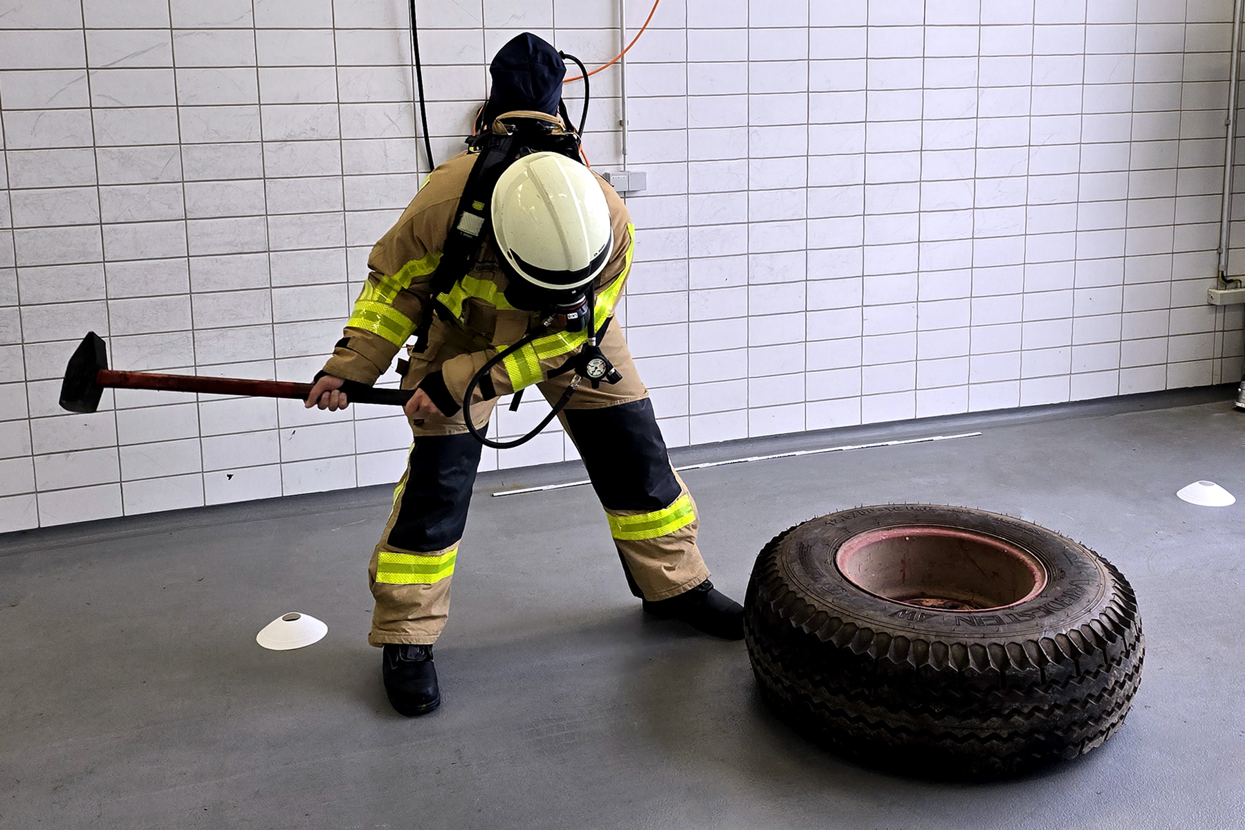 Finnentest-Hammer 1800px